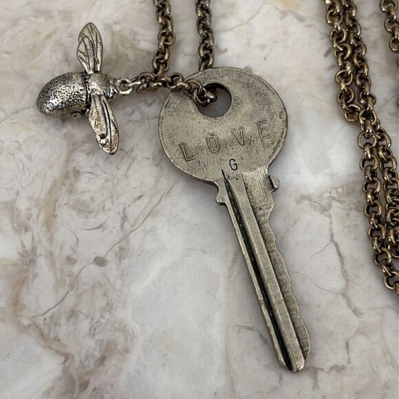 The Giving Keys Bee “Love” Vintage Key 36” Rolo Chain - Picture 3 of 8
